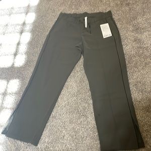 Womens Lululemon pant “On The Right Track”